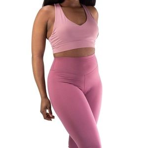 Balance athletica OG legging and Isla bra